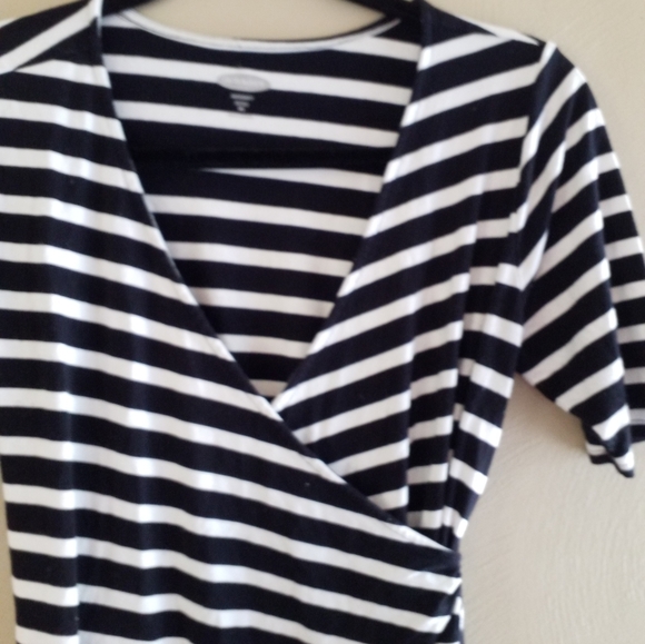 Old navy maternity part of 3 for  25 sale - Picture 2 of 3